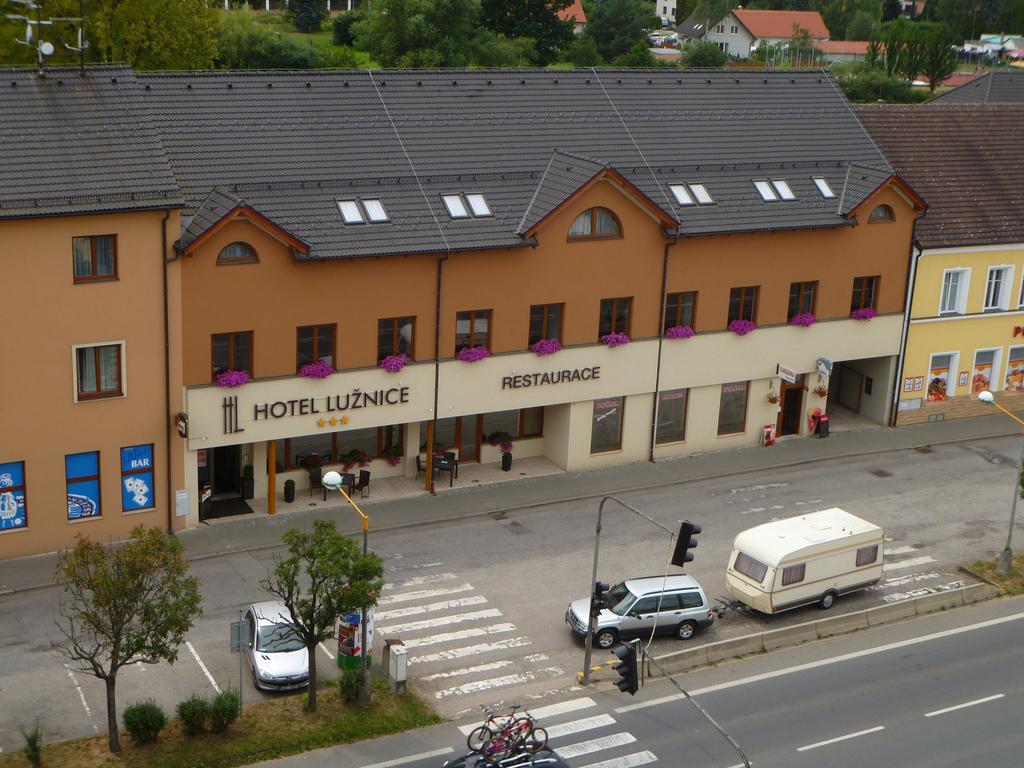 Hotel Luznice Planá nad Lužnicí Bagian luar foto